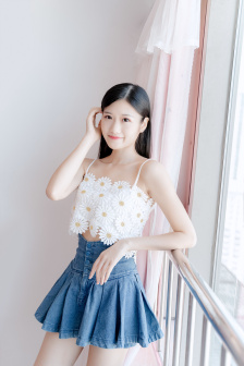 体育老师在单杠我一节课